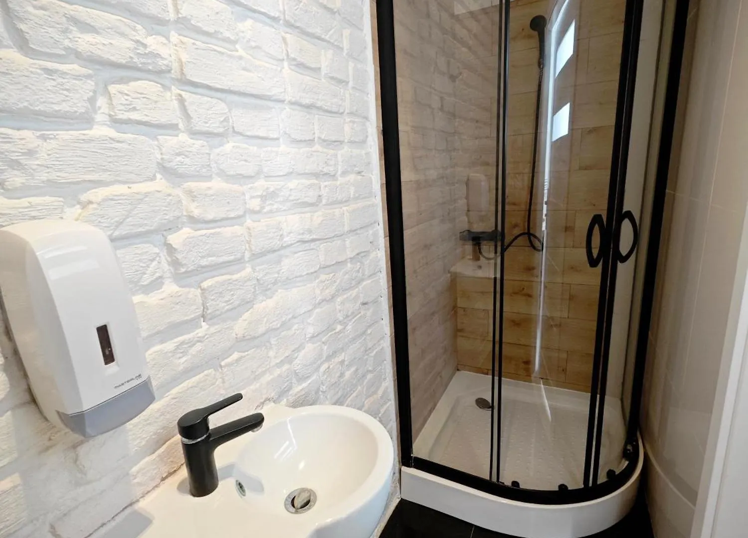 Homestay Apartamenty Wilcza - City Center Warsaw Poland